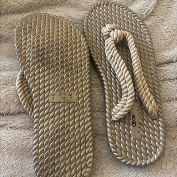 Sandals - Picture 2 of 2